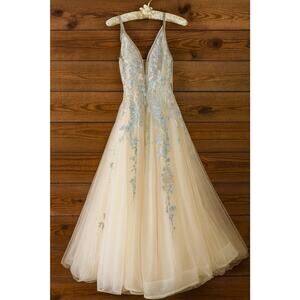Camille La Vie Ball Gown Prom Dress Size 0 Embroidered Tulle Blue Floral Beaded